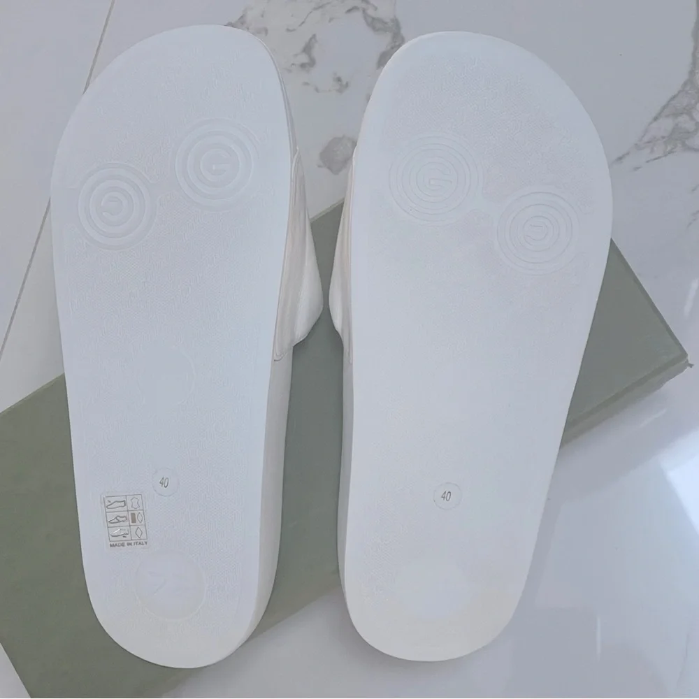 😍Gucci Interlocking GG Logo Slides - Picture 5 of 5